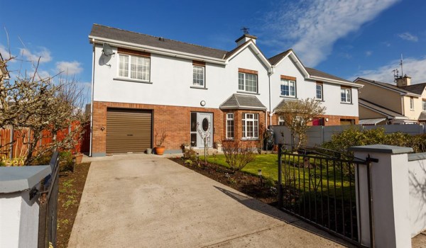 10 Castle Court, Lismore, Waterford